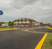 Richland Inn Lawrenceburg hotel detail image 7