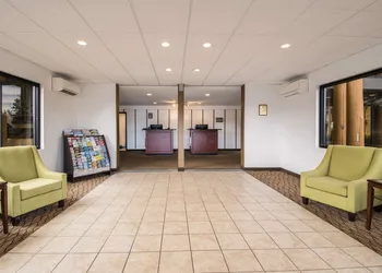 Rodeway Inn Portland - Jantzen Beach hotel thumbnail 8