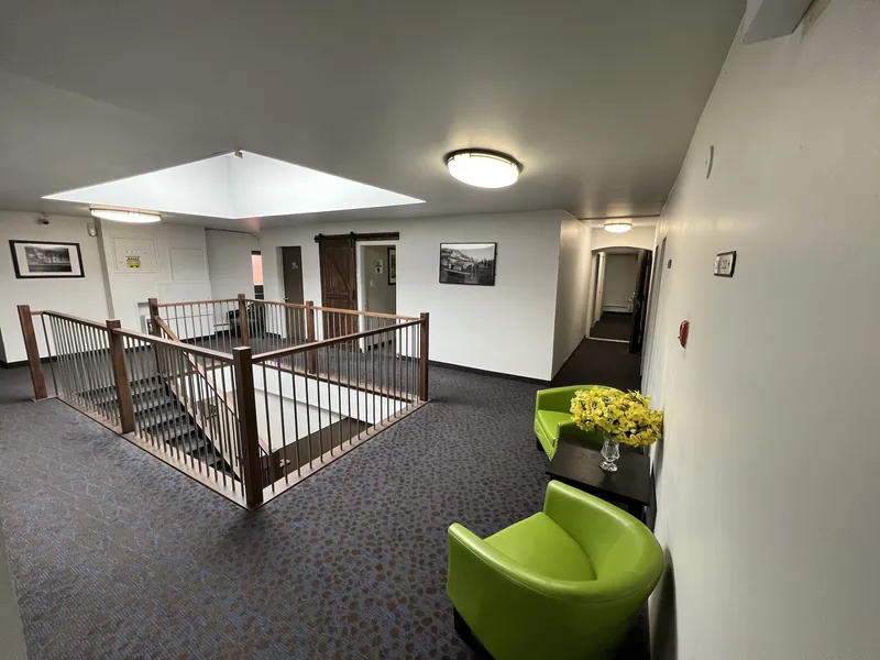 Commercial Hotel hotel detail image 6