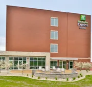 Holiday Inn Express & Suites Madison by IHG hotel detail image 3