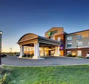 Holiday Inn Express & Suites Lancaster East - Strasburg by IHG hotel detail image 4