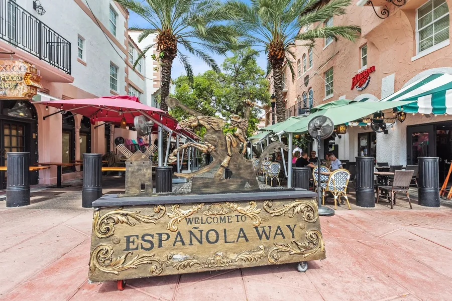 Kasa El Paseo Miami Beach hotel detail image 2