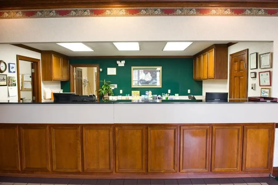 Plantation Oaks Suites & Inn Millington hotel detail image 6