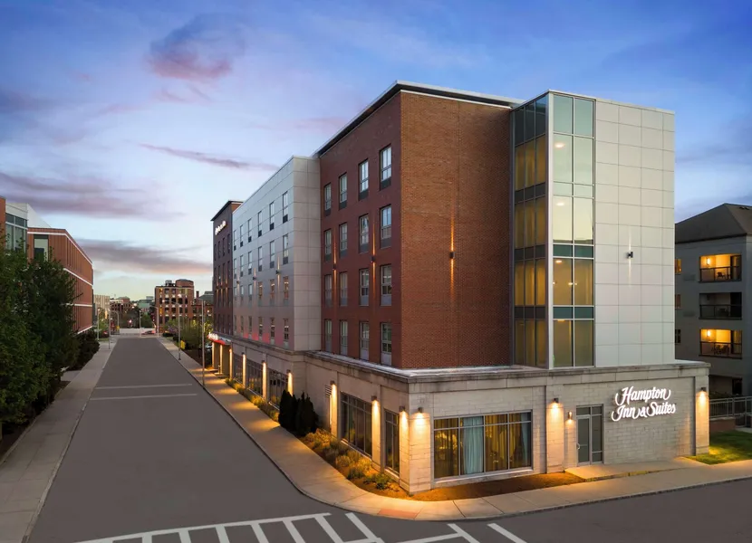 Hampton Inn & Suites Worcester hotel detail image 6