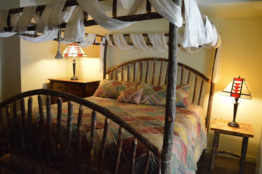 Red Bud Lodge hotel detail image 6