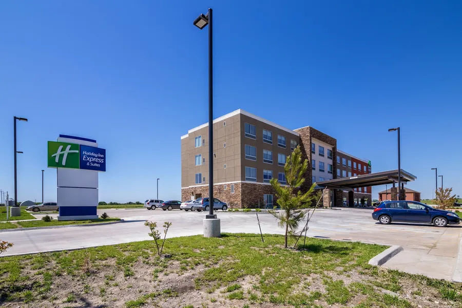Holiday Inn Express & Suites Blackwell by IHG hotel detail image 6