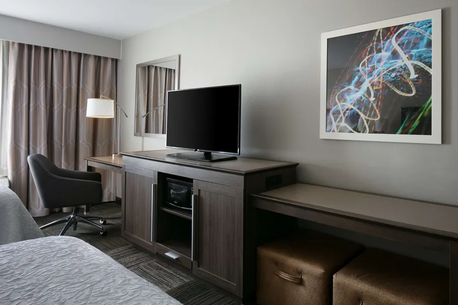 Hampton Inn & Suites Hudson hotel detail image 6
