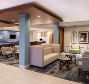 Holiday Inn Express & Suites Kingdom City by IHG hotel detail image 4