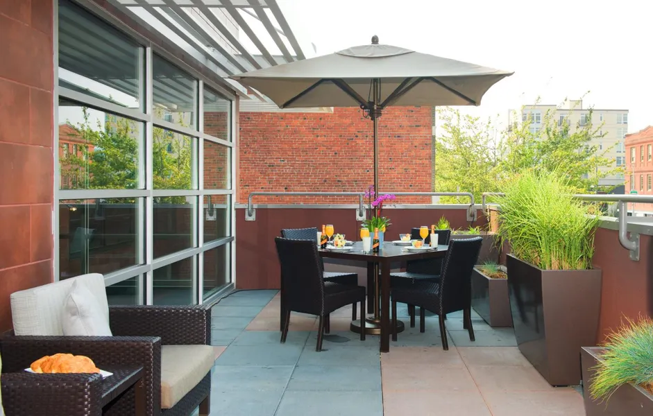 Courtyard by Marriott Seattle Everett Downtown hotel detail image 2