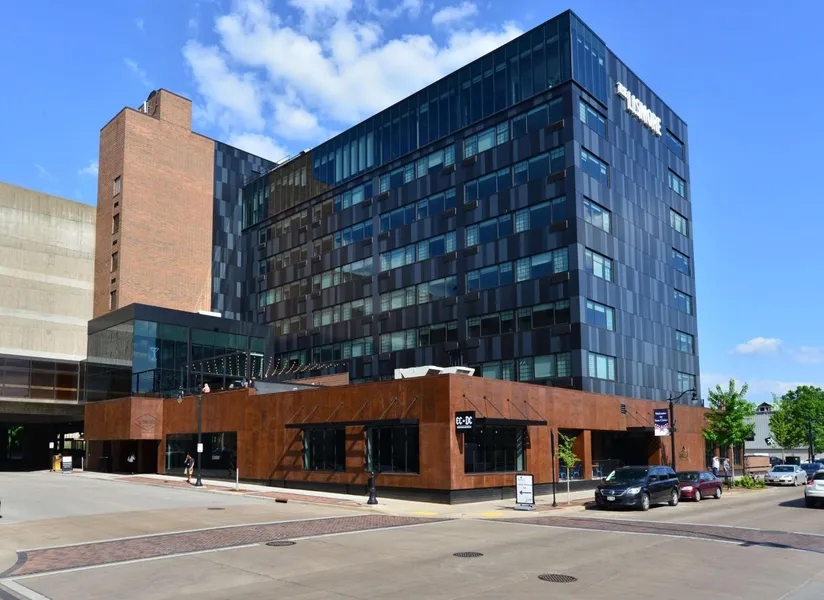 The Lismore Eau Claire - a DoubleTree by Hilton hotel detail image 2