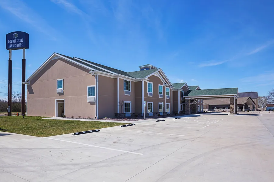 Cobblestone Inn & Suites - Altamont hotel detail image 2
