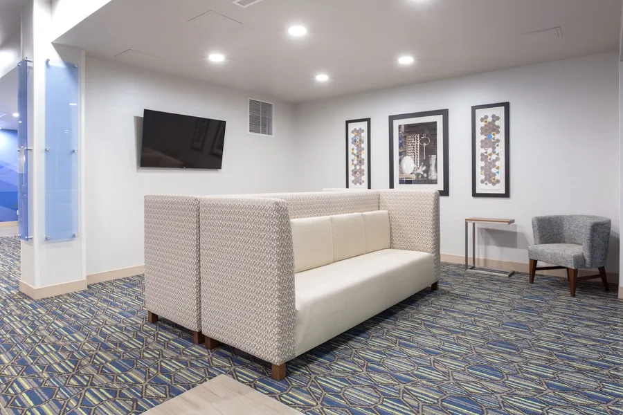 Holiday Inn Express and Suites Lincoln I - 80 by IHG hotel detail image 6