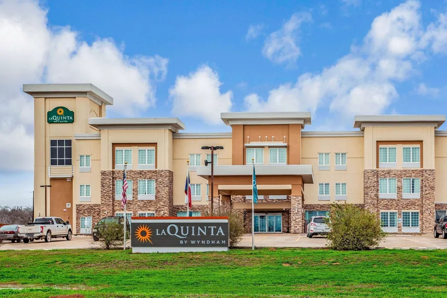 La Quinta Inn & Suites by Wyndham Luling hotel detail image 2