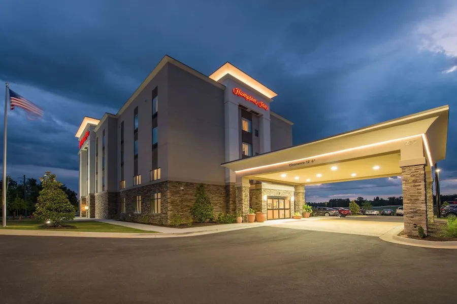 Hampton Inn Waynesboro hotel detail image 2
