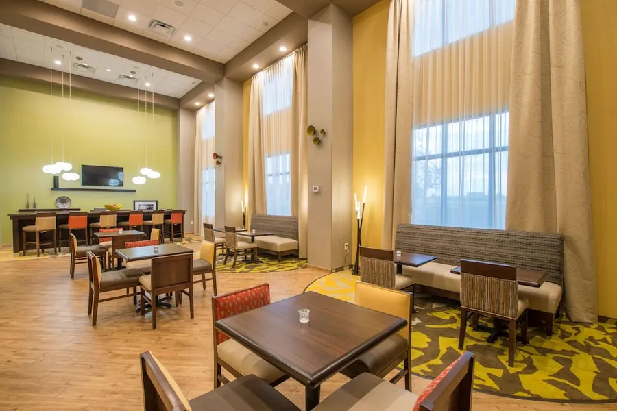 Hampton Inn Waynesboro hotel detail image 6