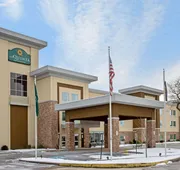La Quinta Inn & Suites by Wyndham York hotel detail image 3