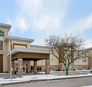 La Quinta Inn & Suites by Wyndham York hotel detail image 4
