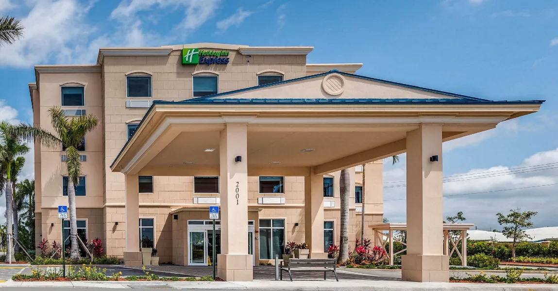 Holiday Inn Express & Suites Boynton Beach West by IHG hotel detail image 2