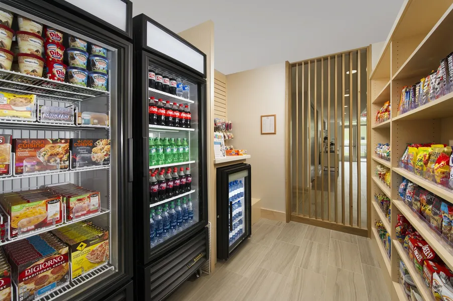 Holiday Inn Express & Suites Altoona by IHG hotel detail image 2