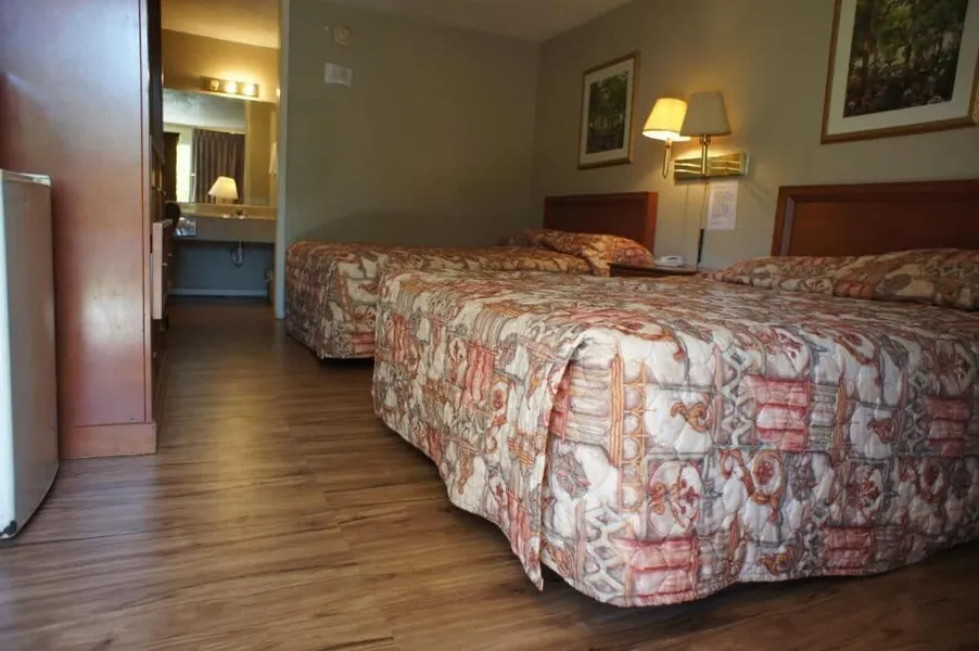 Executive Inn & Suites hotel detail image 6