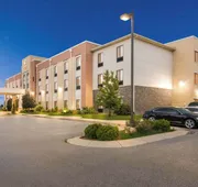 Comfort Suites Rensselaer near Fair Oaks hotel detail image 4