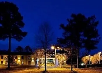 Moncks Corner Inn hotel thumbnail 2