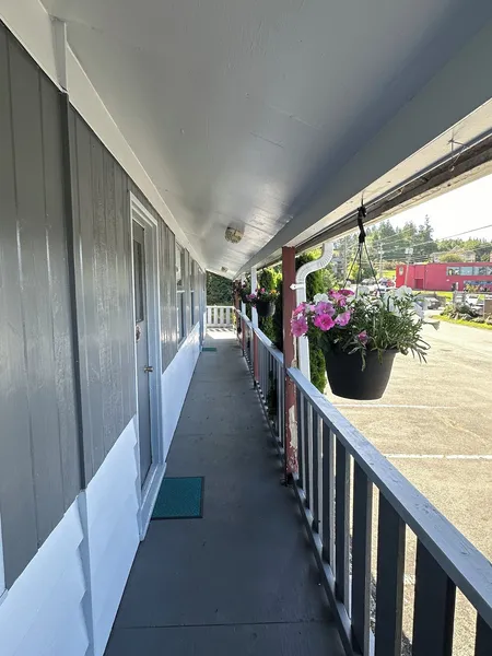 Island West Resort hotel detail image 2
