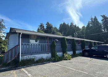 Island West Resort hotel thumbnail 3