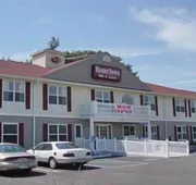HomeTown Inn & Suites hotel detail image 3