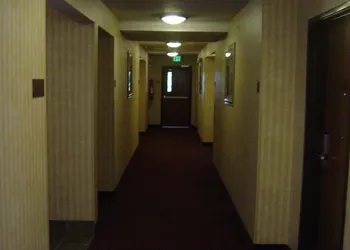 HomeTown Inn & Suites hotel thumbnail 6