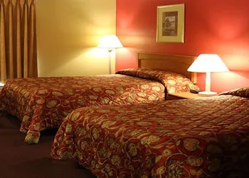 HomeTown Inn & Suites hotel thumbnail 7