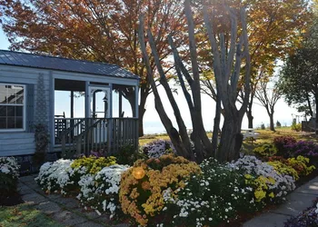 Black Walnut Point Inn hotel thumbnail 4
