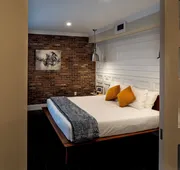 Logan Inn hotel detail image 3