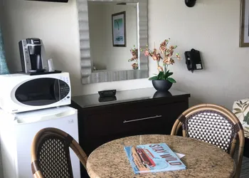 Crystal Beach Motor Inn hotel thumbnail 7