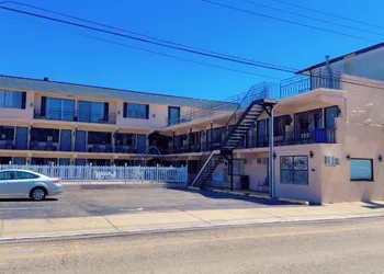 Paradise Inn hotel thumbnail 3
