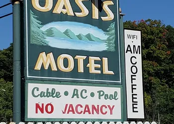 Adirondack Oasis Motel hotel thumbnail 3
