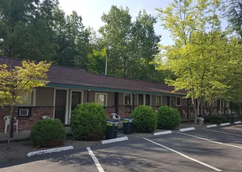Adirondack Oasis Motel hotel thumbnail 6