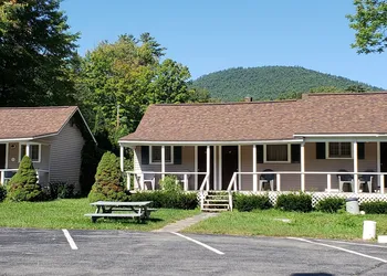 Adirondack Oasis Motel hotel thumbnail 7