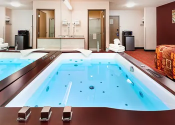 Grand Marquis Waterpark Hotel & Suites hotel thumbnail 8