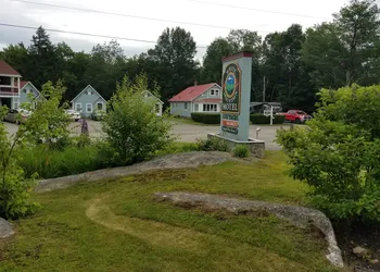 White Mountain Motel And Cottages hotel thumbnail 3