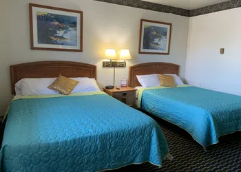 Norton Shores Inn hotel thumbnail 6
