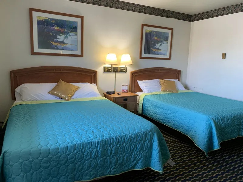 Norton Shores Inn hotel detail image 6