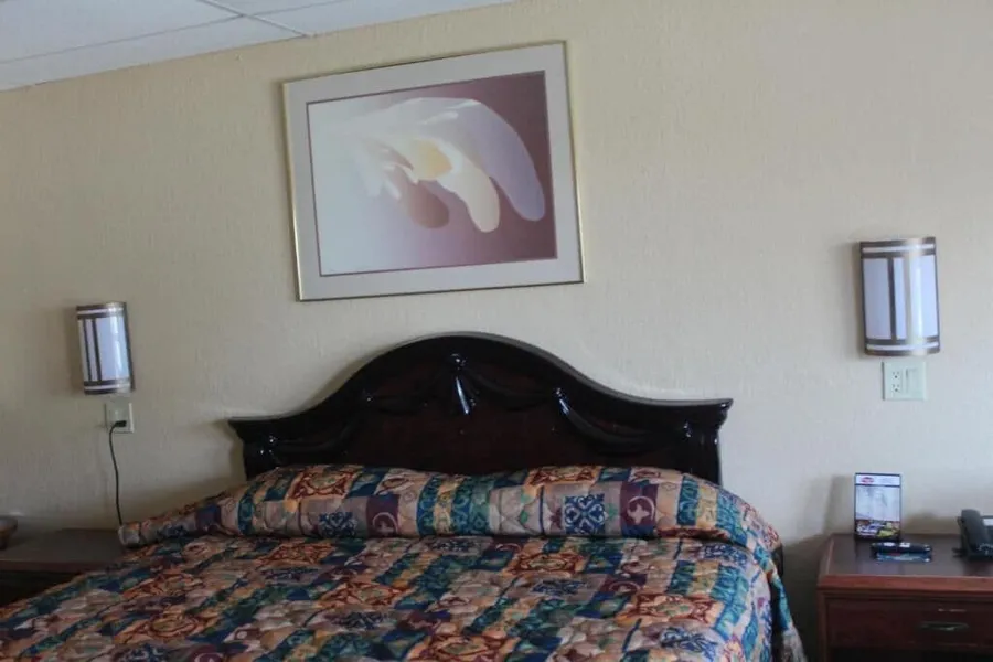 Express Inn hotel detail image 6