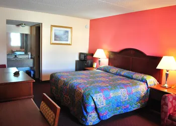Coconut Grove Motor Inn hotel thumbnail 5