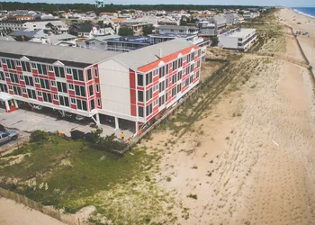 Surf Club Oceanfront Hotel hotel thumbnail 6