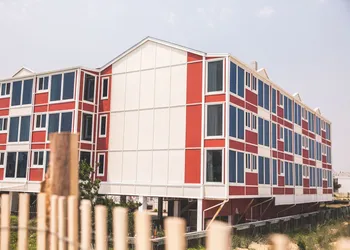 Surf Club Oceanfront Hotel hotel thumbnail 8
