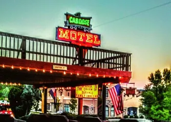 Caboose Motel hotel thumbnail 4