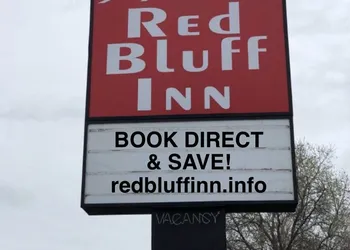 Red Bluff Inn hotel thumbnail 3