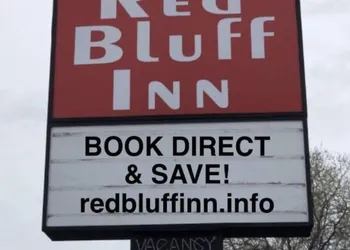 Red Bluff Inn hotel thumbnail 4