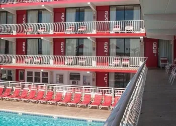 Matador Oceanfront Resort hotel thumbnail 2